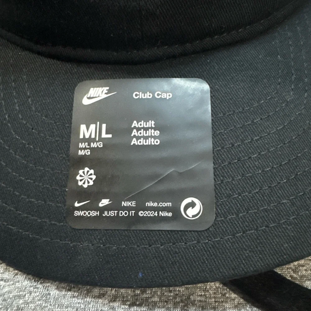 Nike nwt unisex
